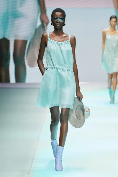 Look 64